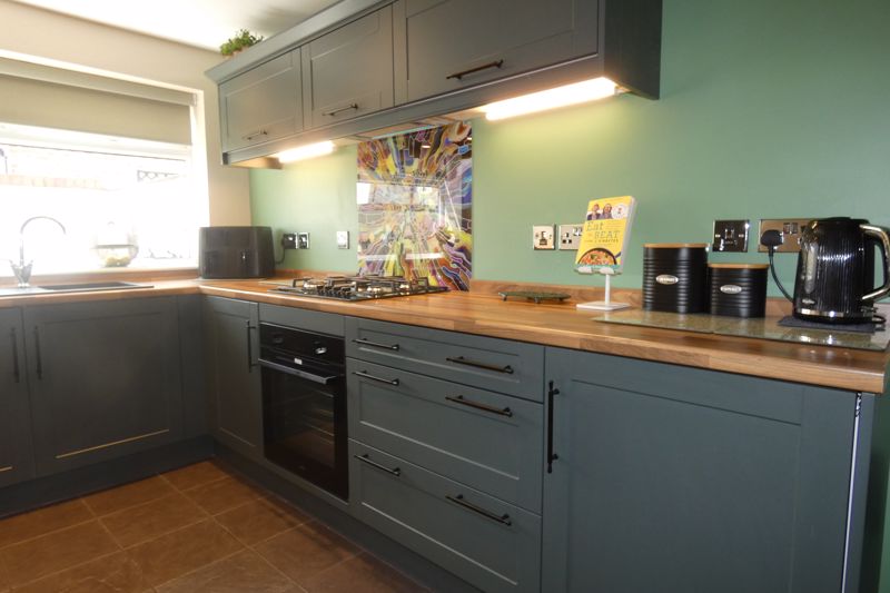 Kitchen- click for photo gallery